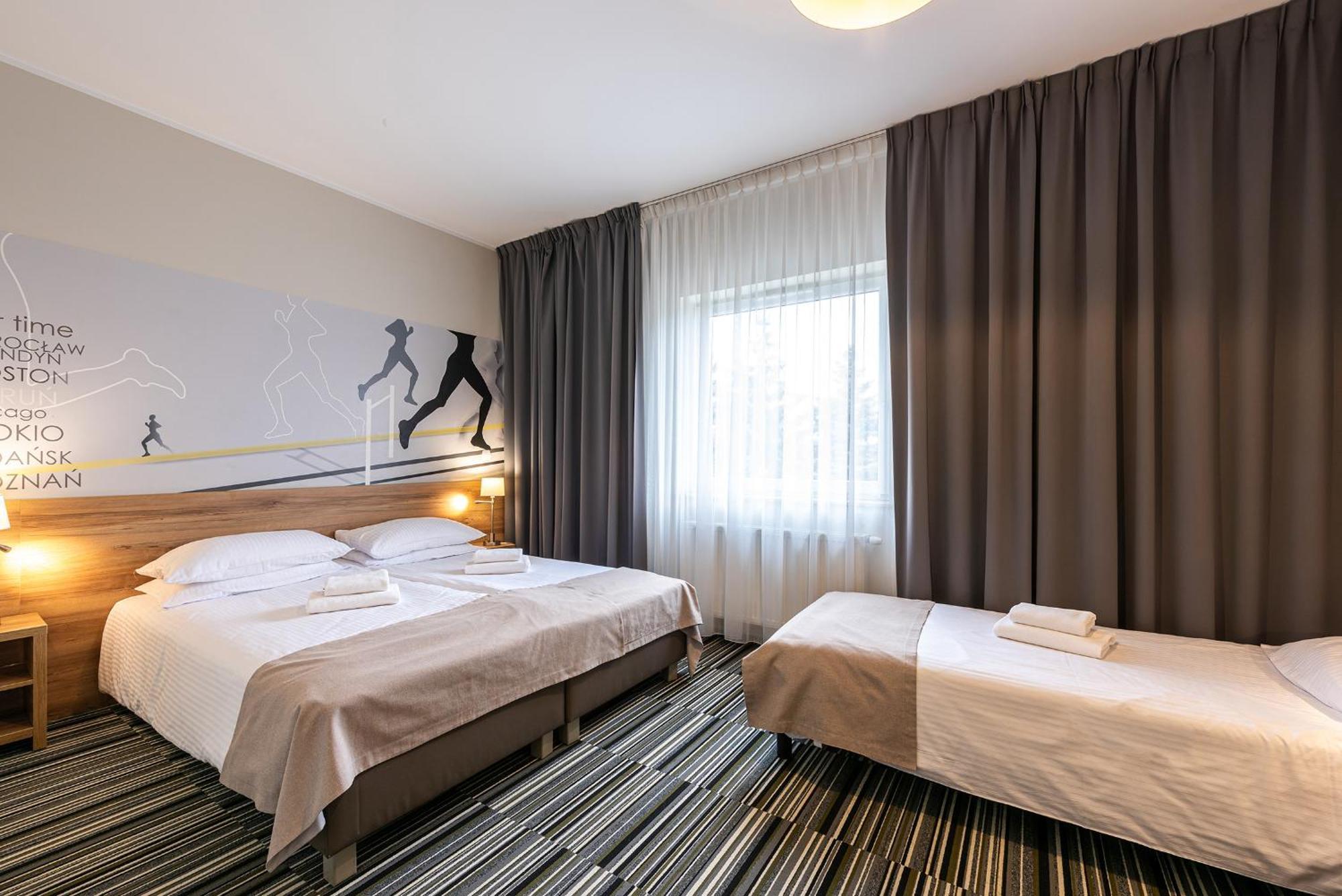 Hotel Maraton Szamotuly Exterior photo